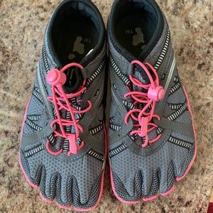 Fila skele-toes sneakers